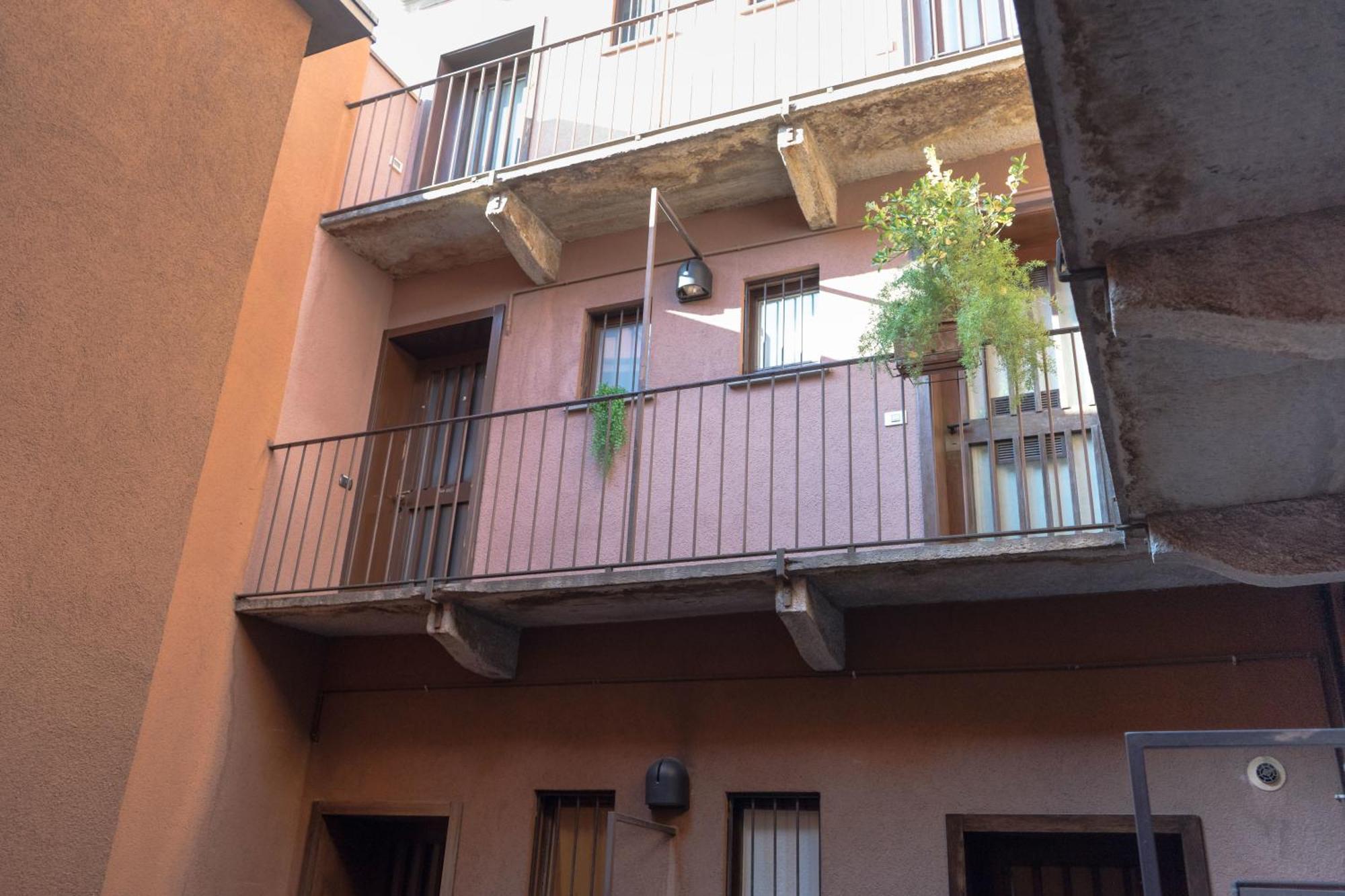 Disciplini Apartment A 5 Min Dal Duomo Milan Exterior photo