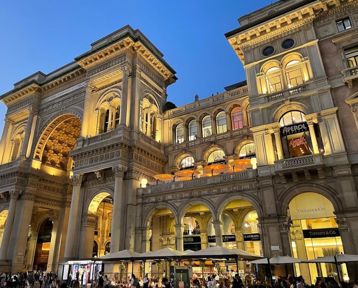 Disciplini Apartment A 5 Min Dal Duomo Milan Exterior photo
